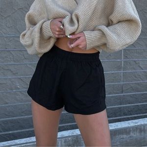 *BRAND NEW WITH TAGS* Princess Polly Distant Short Black Linen Size 2